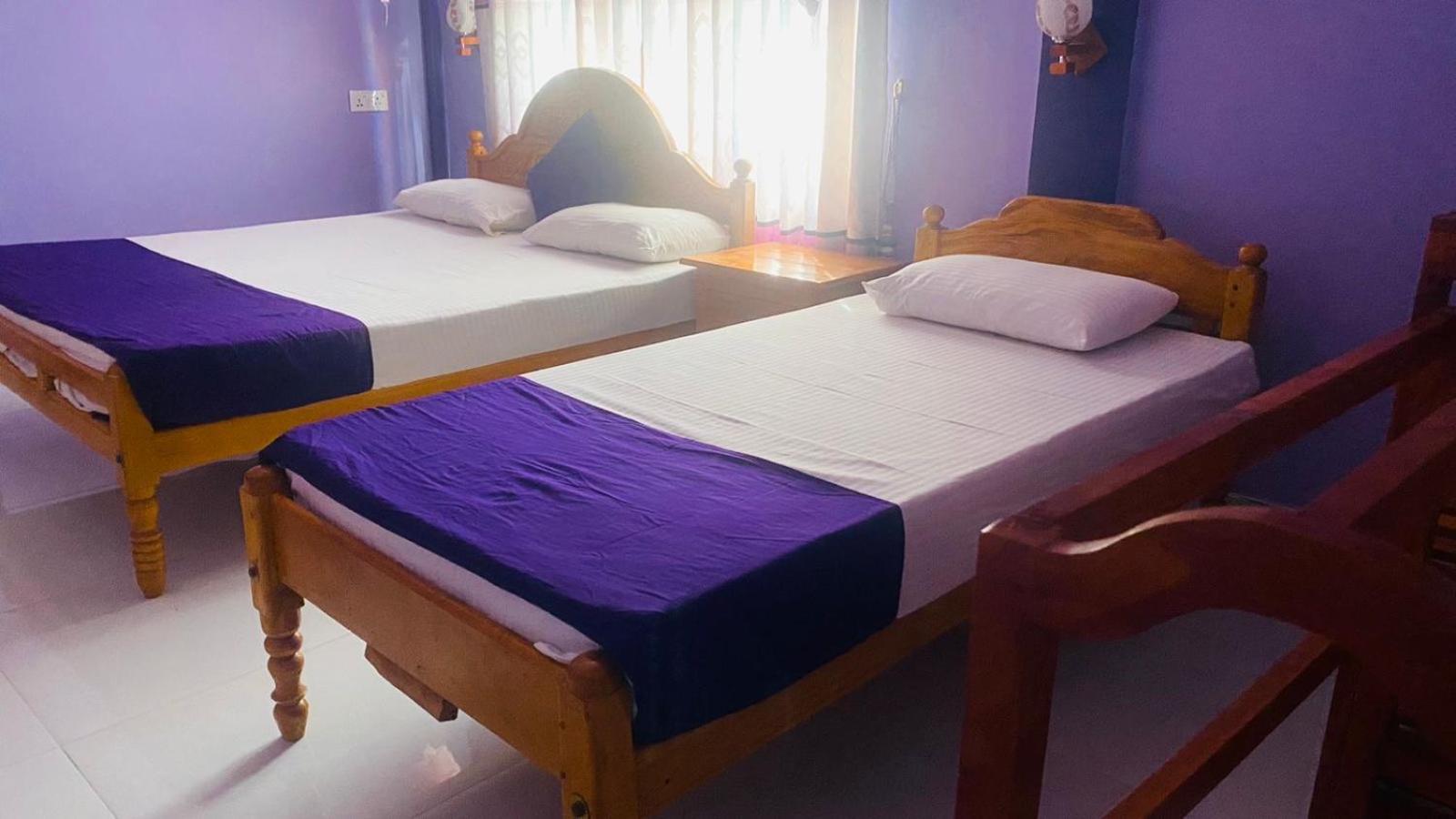 Snp Star Guest House Trincomalee Esterno foto