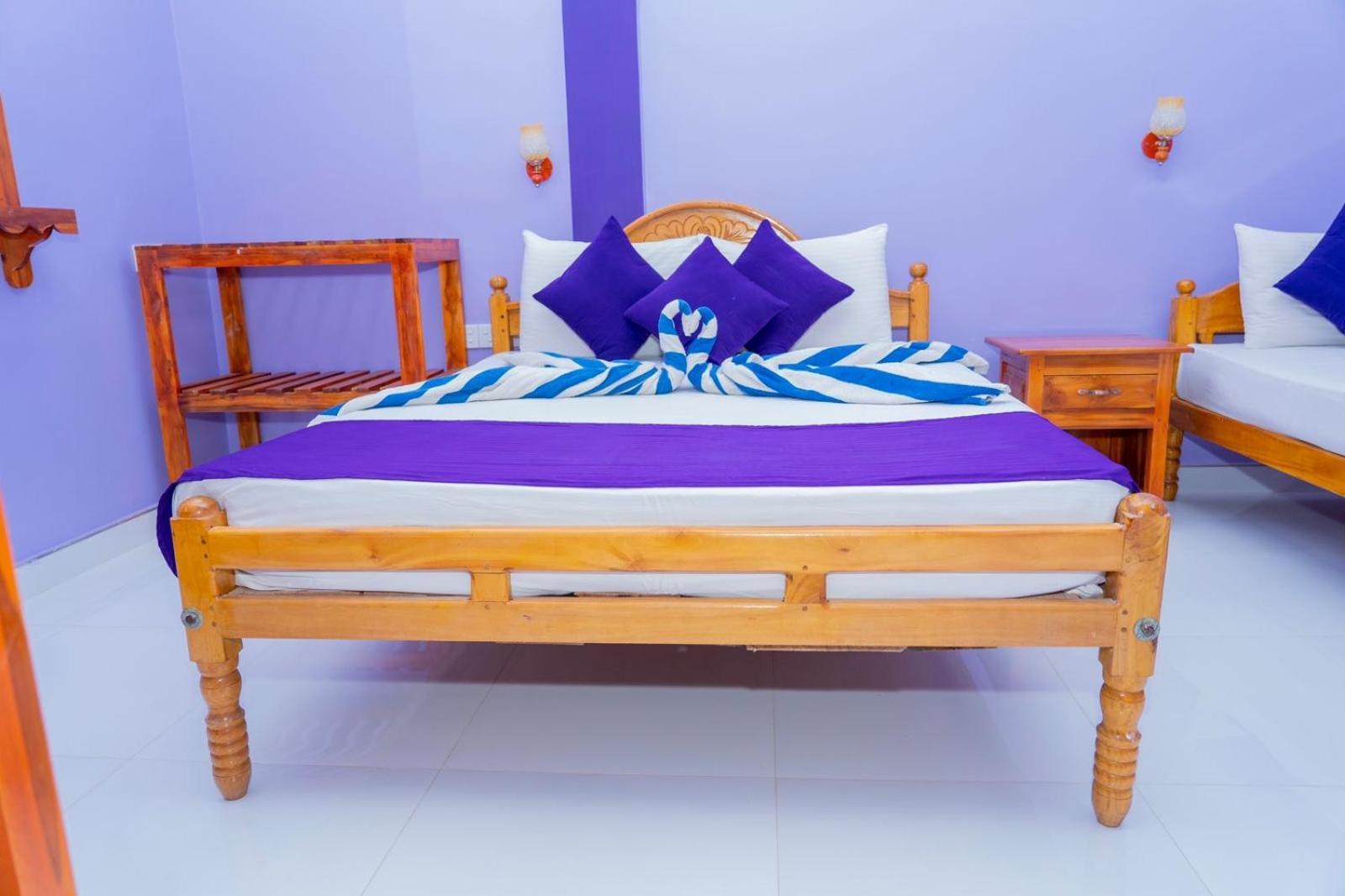 Snp Star Guest House Trincomalee Esterno foto
