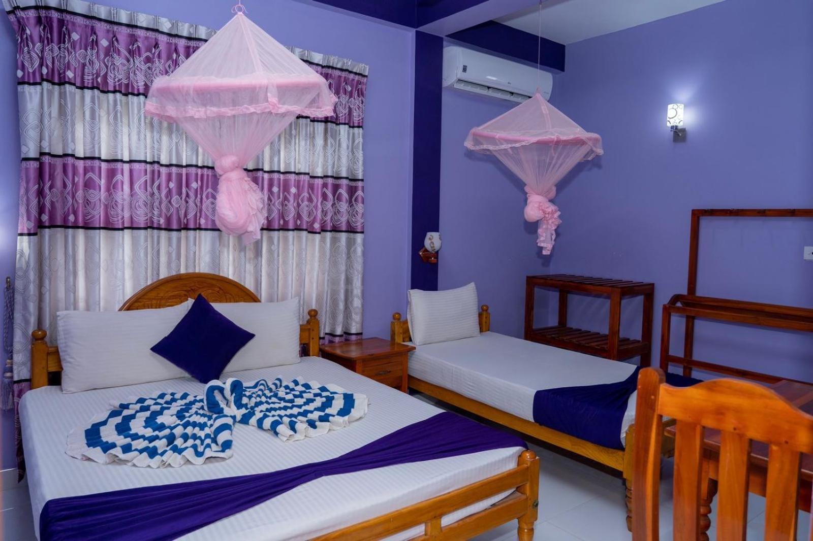 Snp Star Guest House Trincomalee Esterno foto