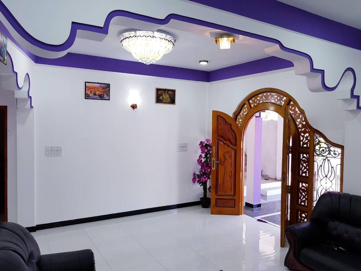 Snp Star Guest House Trincomalee Esterno foto