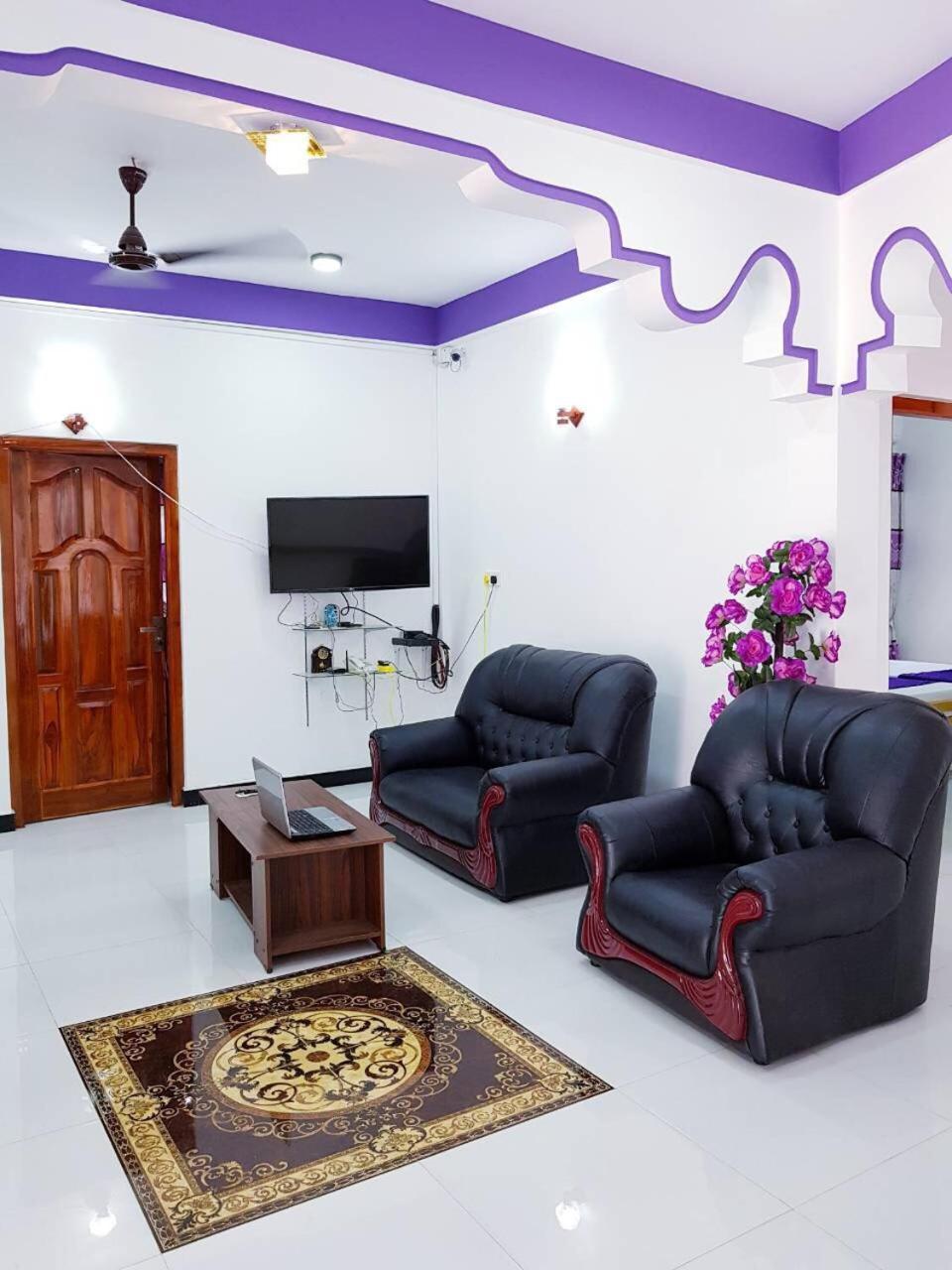 Snp Star Guest House Trincomalee Esterno foto